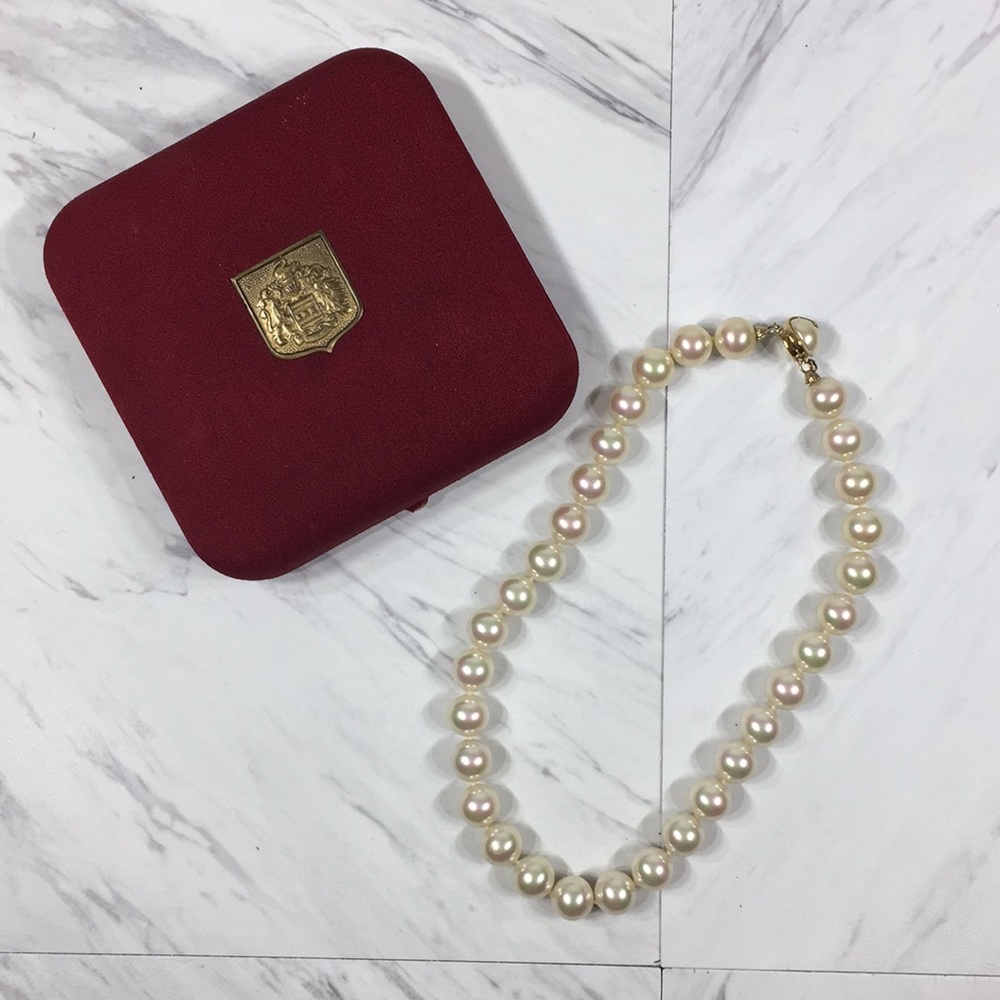 ⭐️ MAJORICA PEARL NECKLACE WITH BOX